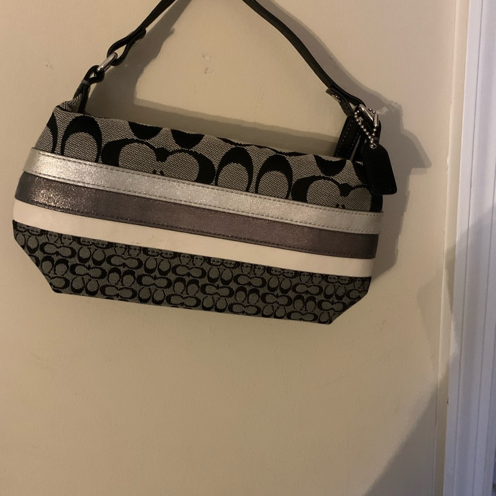 Coach small signature top handle bage purse